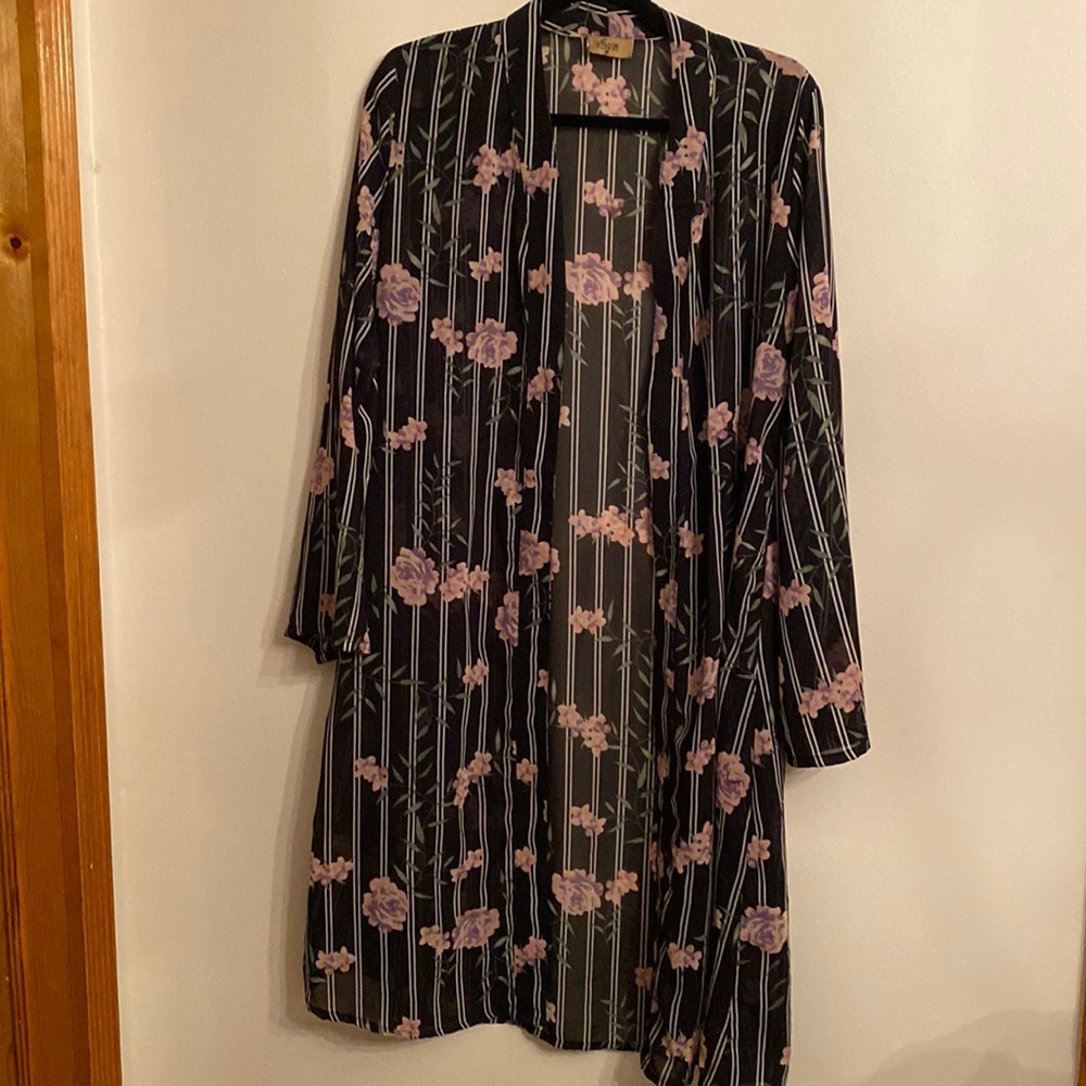 Jorja black sheer floral kimono Size Medium